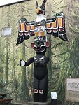 Totem in Duncan