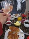 Champagne ontbijt. 10 jaar, cheers!