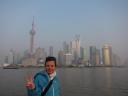 Op z'n chinees op de foto in Shanghai!