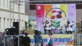 Khovd: keelzangers.