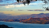 Laguna bij Suchitoto