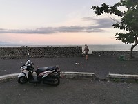 Bij het strand van Jasri