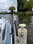 Moesten even wachten bij de 1ste sluis.