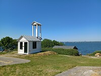 Het huisje waar de mistklok in hing.