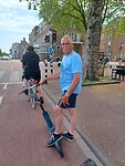 En daar gingen we weer op de step en fiets.