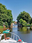 Door de sluis ligt Blokzijl.