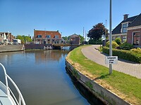 Een smalle brug die nog voor ons open moet.