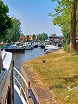 Vandaag aanzienlijk meer boten in de haven van Bolsward.