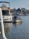 Har waarschuwde de havenmeester dat er een ton dreef.