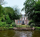 Mooie huizen langs de Vecht.