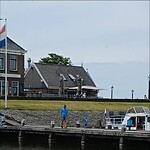 Via het IJsselmeer naar haven van Hindeloopen