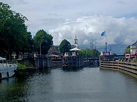 3 boten voor 2 sluizen. We konden kiezen.