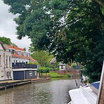 Wachten voor de brug.