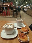 Koffie met Pastel de Nata (het bekendste taartje van Portugal)