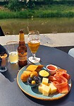 Met een ankerbiertje aan de Dommel in Den Bosch