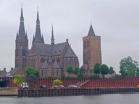 Een grote kerk die de klokken lekker laat klinken.