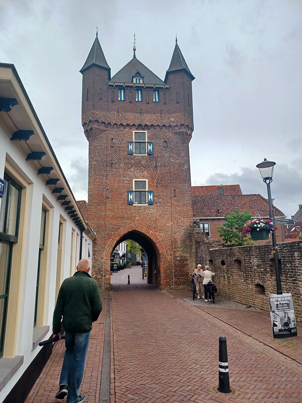 Toegang tot het stadje Hattem