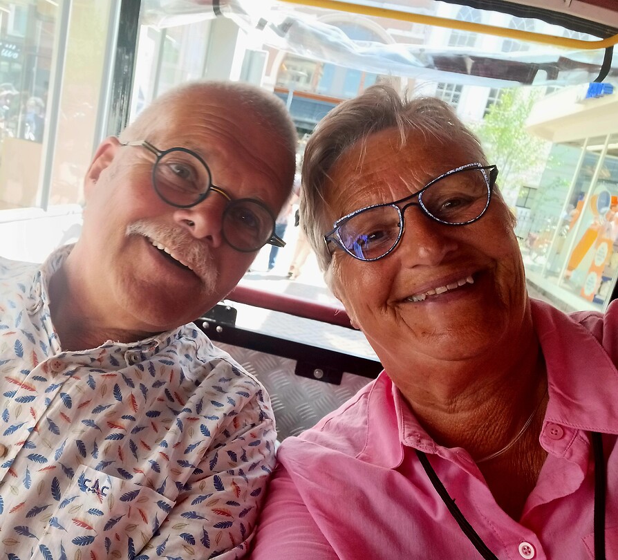 2 Blije eitjes in de trein 🤣