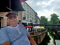 We hebben weer een terrasje aan de gracht 😀