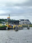 Op dit pontje pasten 2 auto's en moest je geld in een automaat gooien :-)