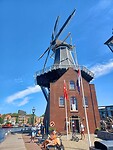 Om de hoek een mooie molen