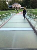 Miriam op de Brug