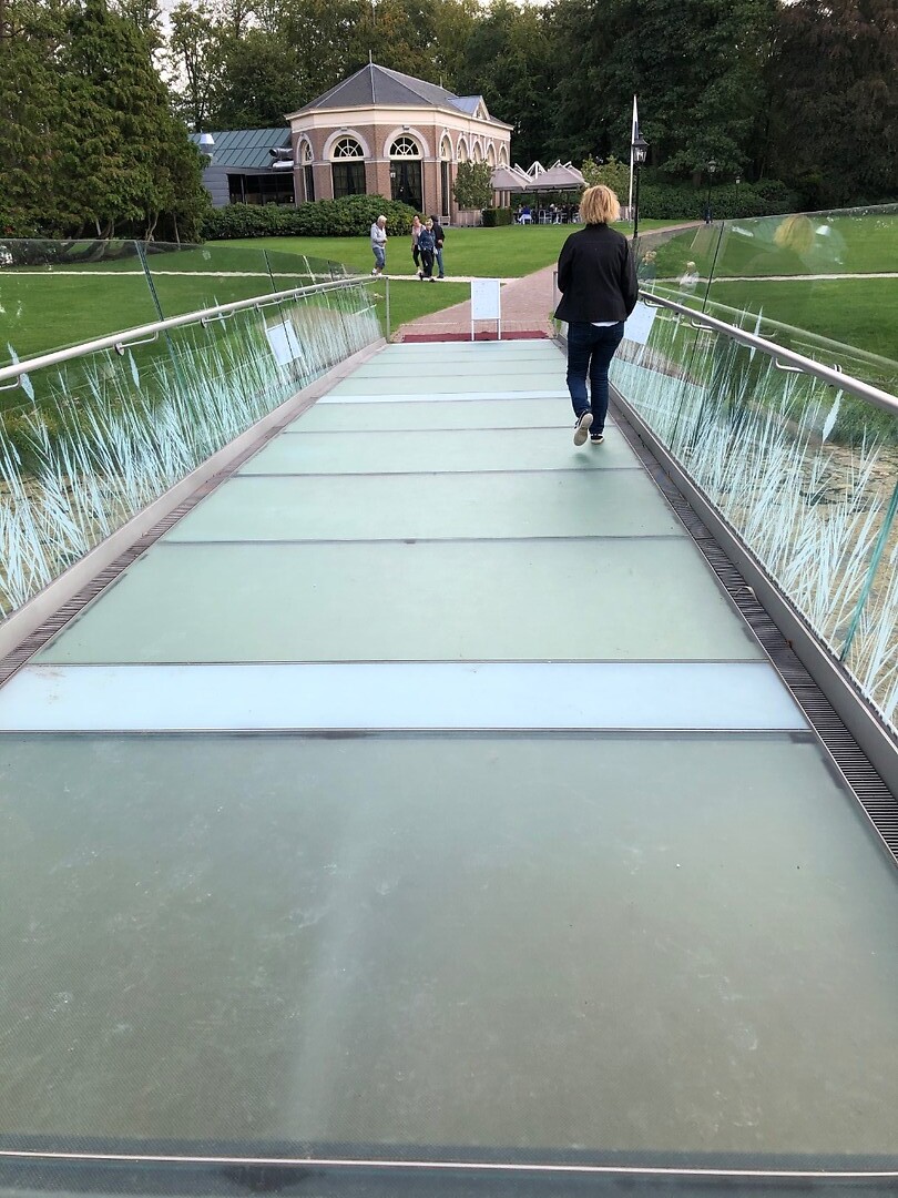 Miriam op de Brug