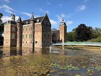 Kasteel met brug van Hans van Heeswijk