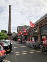 Winkelen in de fabriek te Delden