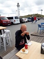 Visje op de boulevard van Egmond