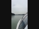 langs de oevers van de Donau met een rotvaart
