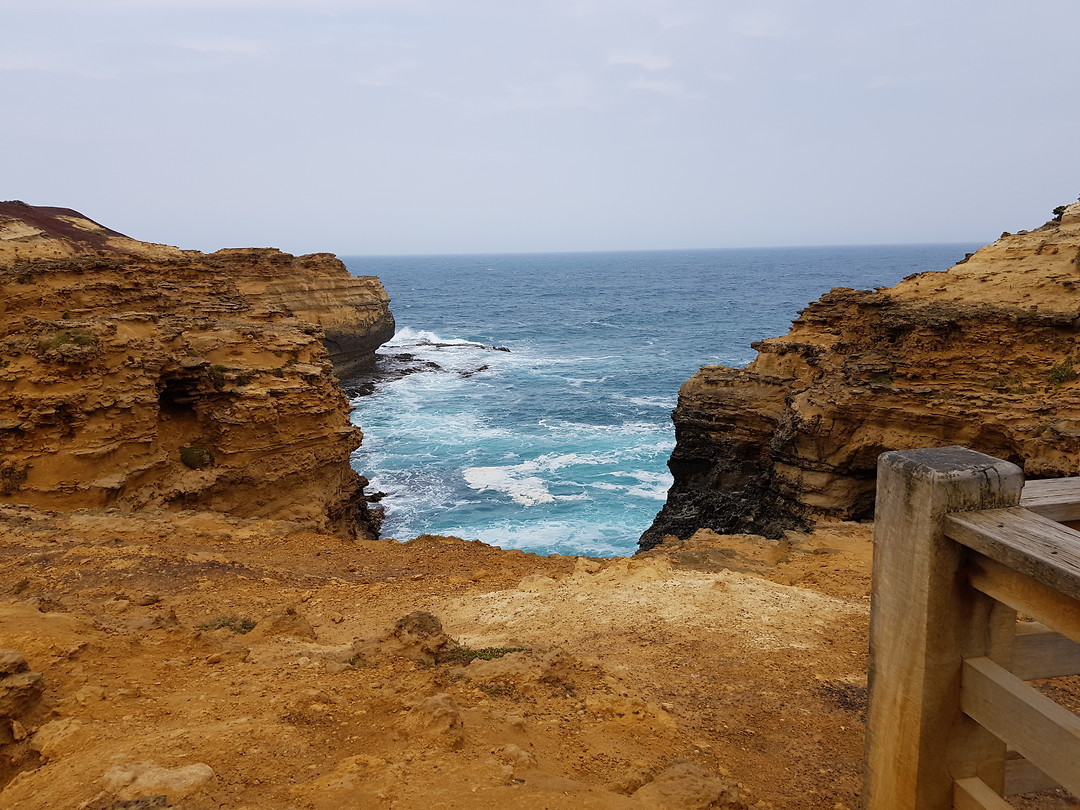 Bij The Grotto