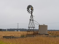 Windmolen met waterput