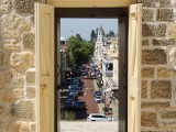 Zicht op High Street vanuit de Round House