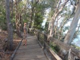 Wandelen op de boardwalk Main Beach