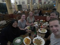 Eten in een Indisch restaurantje