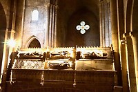 Graven van belangrijke personen in de kerk?