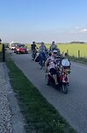 De achterkant van de stoet