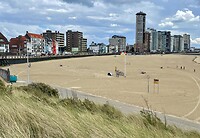 Strand en skyline Vlissingen