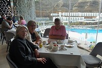 Aan het ontbijt op Gran Canaria