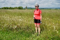 Marja tussen de bloemen