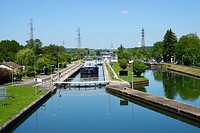 Ecluse de l’Orne. De hoogteverschillen zijn klein, maar er is toch hier en daar een sluis nodig