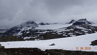 Nog mooie besneeuwde bergen