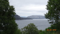 Uitzicht over het fjord vanachter ons hutje