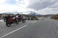 Bergen vallen in het niet bij schoonheid van de motoren