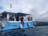 snorkelboot bij Marine Park van Cousteau