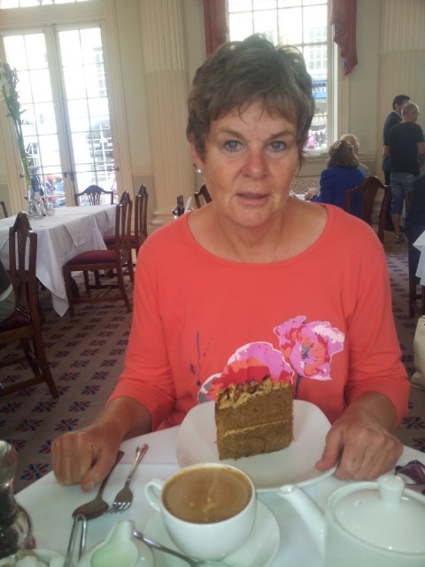 Walnut cake in the Pump Room