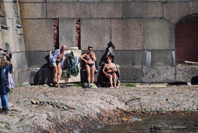 Zgn. walrussen, die iedere dag in de Neva zwemmen  Brrrr