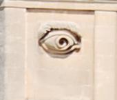 wakend oog op uitkijktoren Senglea