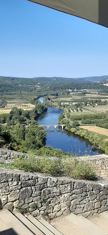 Uitzicht over de Dordogne vanuit het lunchterras